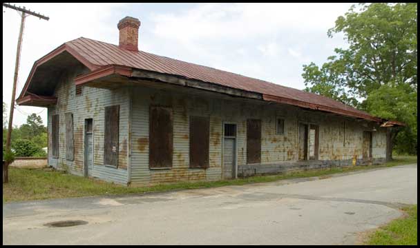 Crawfordville depot, street side