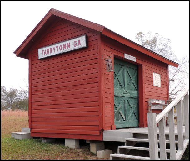 Tarrytown depot, corner view