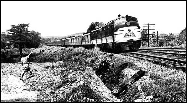 Louisville & Nashville Railroad streamliner